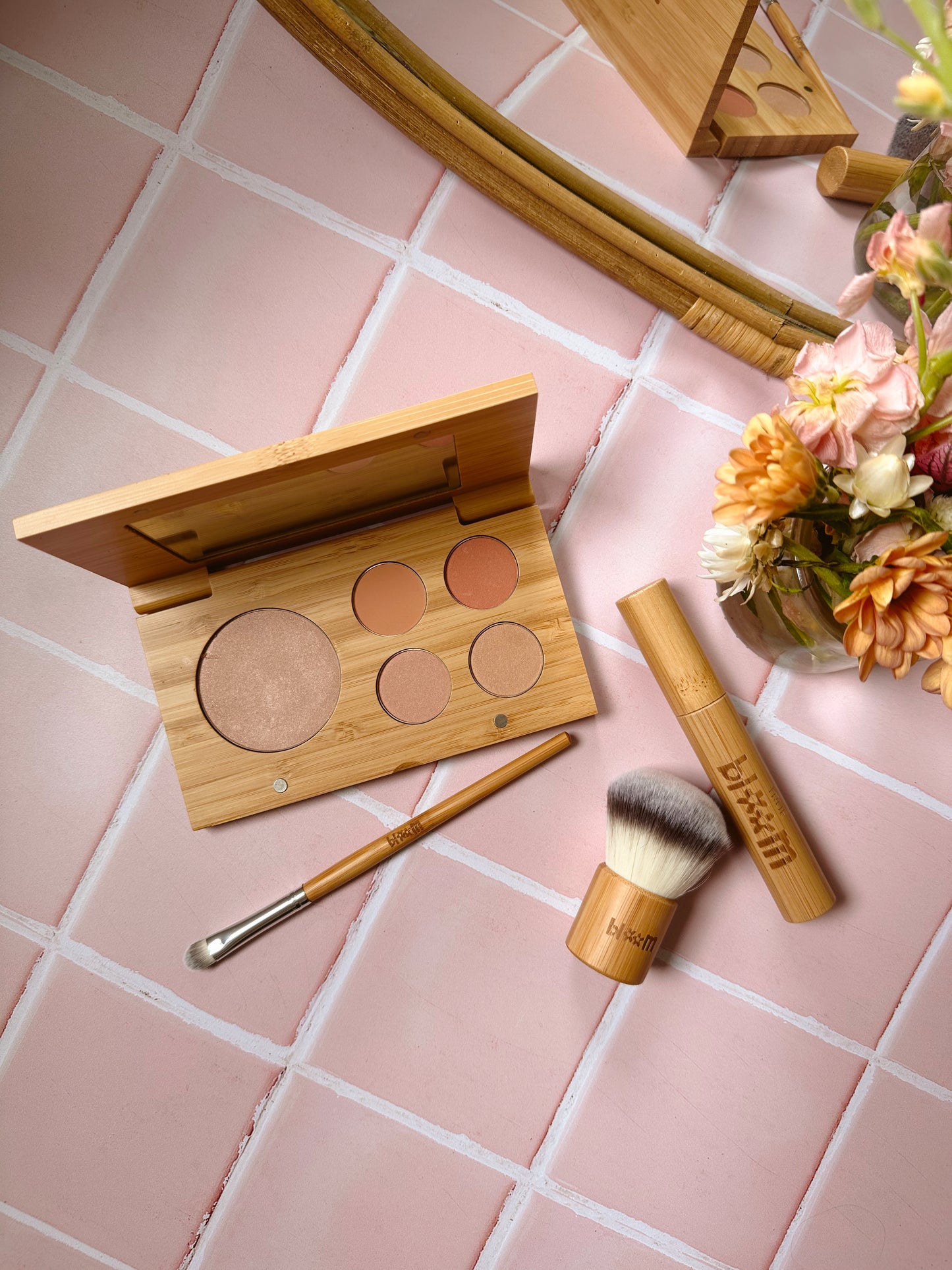 Bloom Makeup Kit